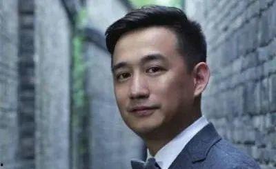 娱乐君吃瓜黄磊是谁啊