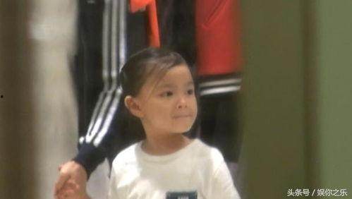 刘德华晒女儿照片